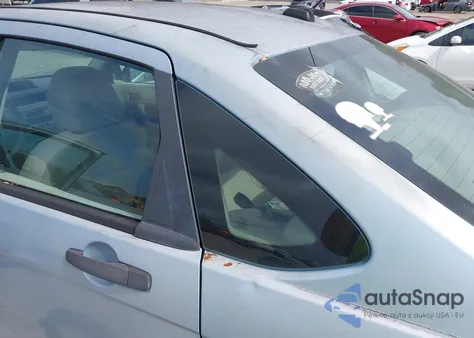 2008 Ford Focus S z USA, uszkodzony, nr VIN 1FAHP34N28W148347